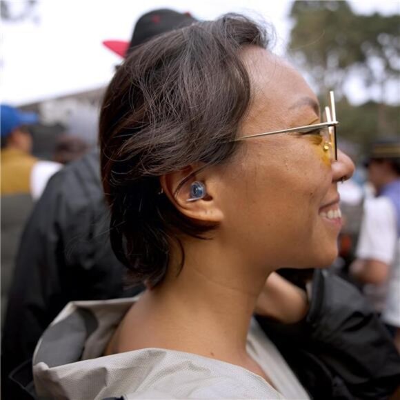 High Fidelity Earplugs with Blue Filters - Reusable Noise Reduction Hearing - Picture 6 of 7